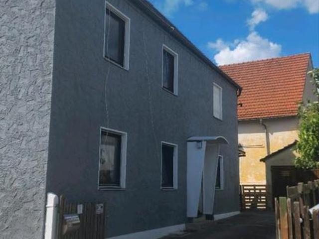 Möbliertes Haus in ruhiger Lage zu verkaufen