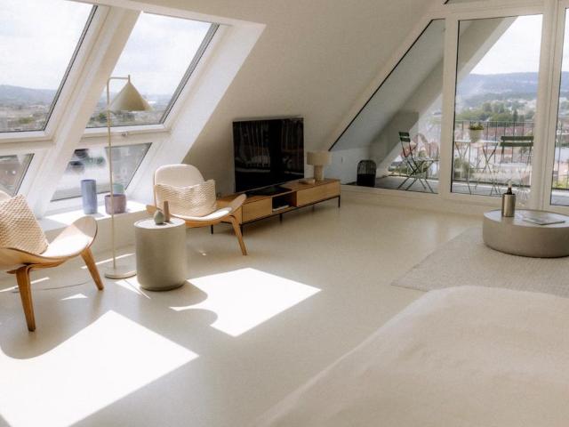 Möbliertes Loft mit Dachterrasse – 61 m², Stuttgart Bad Cannstatt