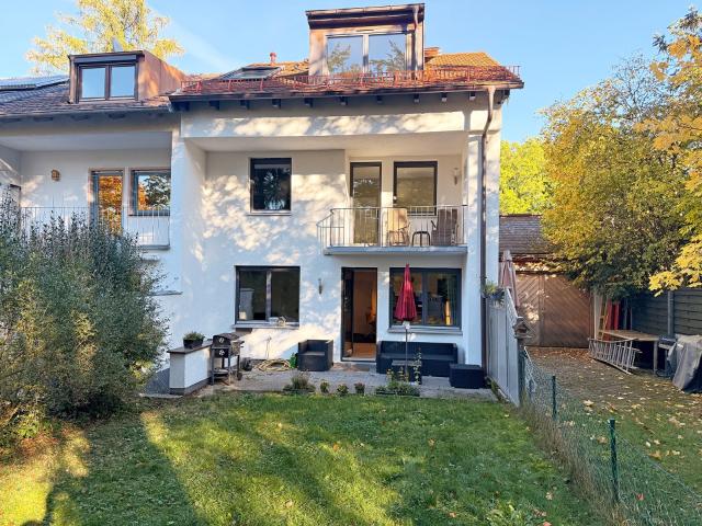 Möbliertes Reiheneckhaus mit ruhigem, grünen Gartenanteil in Pasing/Obermenzing