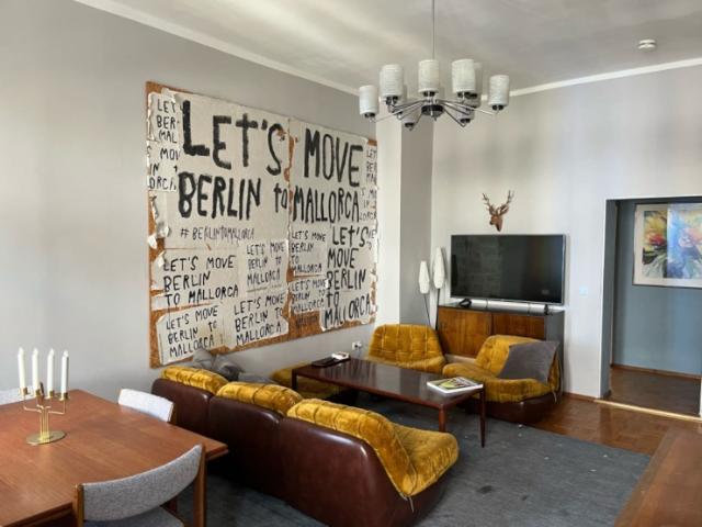 Möbliertes Sublet verfügbar für 6 Monate ab 1. Dezember 2025 Furnished sublet available for 6 months from december 1st 2025