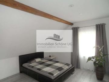 Möblierte und renovierte 2 Zimmer Dachgeschosswohnung in Wob. Warmenau