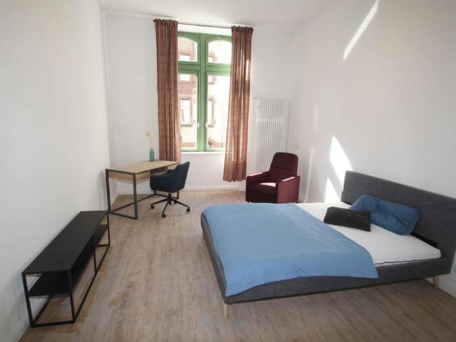 WG Apartment mit eigenem Bad ! Wohnen mitten im Leben, fußläufig zum Main