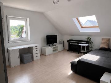 Möbliertes WG Zimmer im Einfamilienhaus zu vermieten
