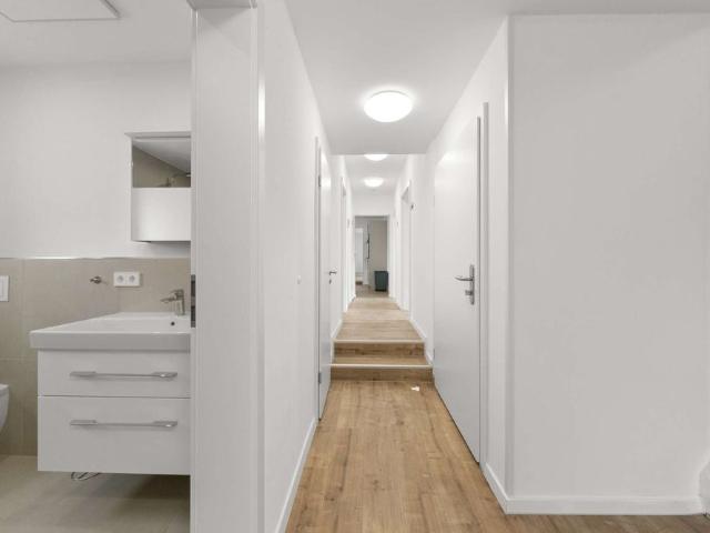 Möbliertes WG Zimmer im sanierten Zustand