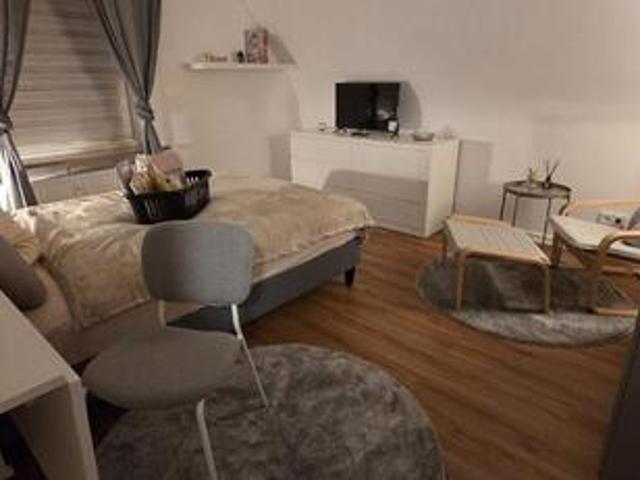 Möbliertes WG Zimmer nur 1 Person, nahe S Bahn!