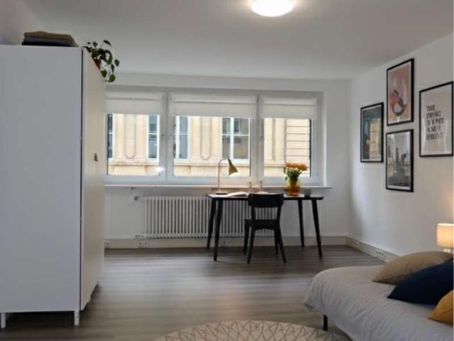 Möbliertes WG Zimmer · Stuttgart Innenstadt