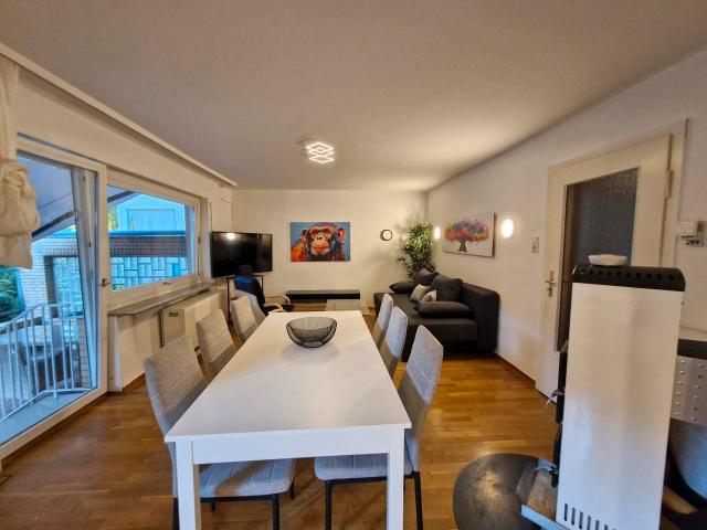 Möbliertes Wohnen in Garbsen Ruhige Lage Terrasse Garten direkt am Kanal, Garbsen Amsterdam Apartments for Rent