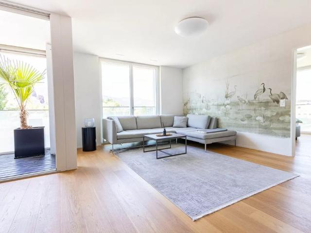 Möbliertes Wohnen mit Weitblick – Exklusive 3.5 Zimmer Wohnung in Luzern