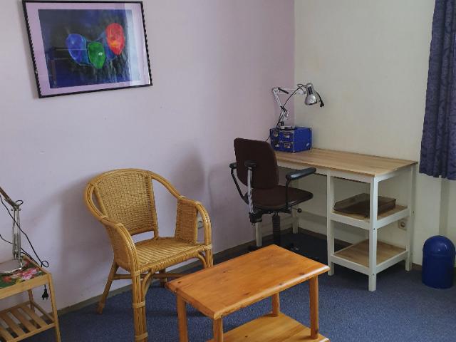 Möbliertes Zimmer, 15 qm