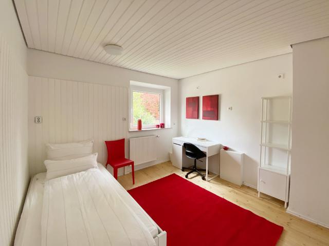möbliertes Zimmer im WG Haus Pullach, ideal für Neu Münchner, Berufstätige, Studenten