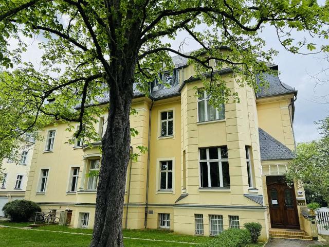 Möbliertes Zimmer in repräsentativer Stadtvilla in Lichterfelde