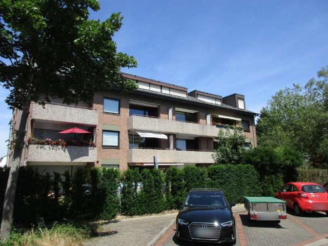 Möbliertes 1 Zimmer Apartment mit Einbauküche, Loggia und TG Stellplatz in Neuss Allerheiligen