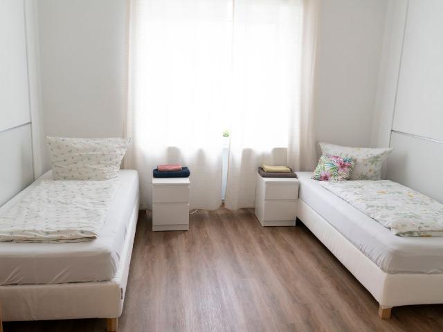 Möbliertes 2 Zimmer Appartement Mönchengladbach, Monchengladbach Amsterdam Apartments for Rent