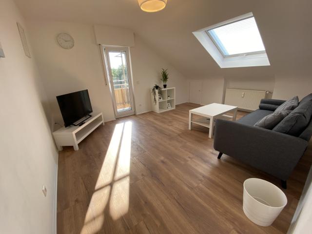 Möbliertes 3 Zimmer Apartment mit Balkon und Charm