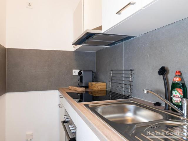 27061 HomeCompany Dresden Möbliert/Furnished 2 Zimmer Wohnung in Dresden Pieschen mit Terrasse max. 3 Personen