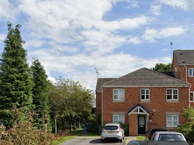 Moccasin Way, Stafford, ST16 2 bed flat to rent £880 pcm £203 pw
