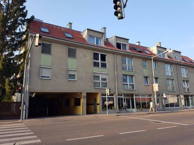 MÖCHTE NICHT MEHR ALLEINE SEIN!NEUBAU DACHGESCHOSS WOHNUNG PERFEKTASTRASSE 6 8 U BAHN NÄHE