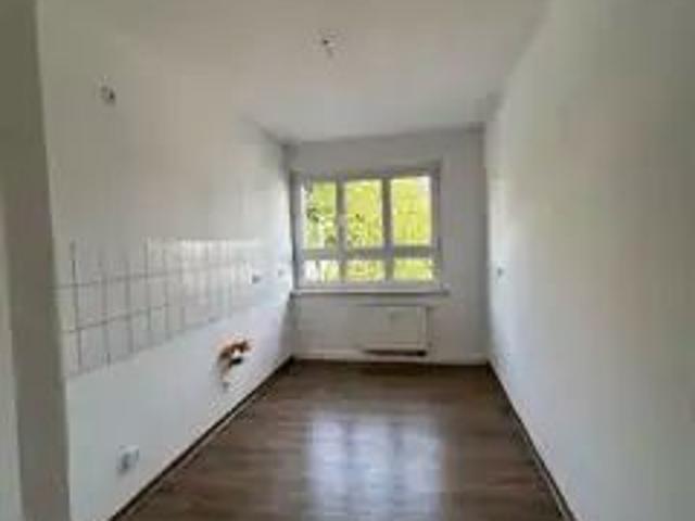 Möckern. Balkon+Laminat+Eckwanne. Alles, was dein Herz begehrt!