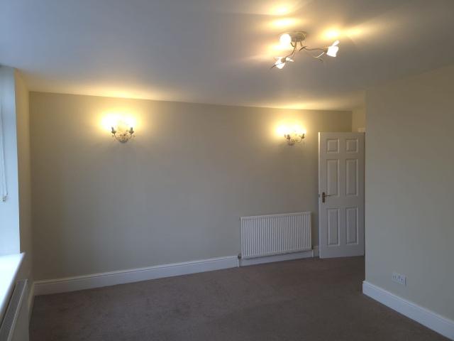 Mockford Alley, Tenterden TN30, 2 bed flat to rent, £1,200 pcm | PrimeLocation