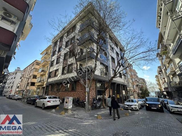 Moda Muhurdar'da 150 M² 3+1 Yeni Bina Da Balkonlu Kiralık Daire