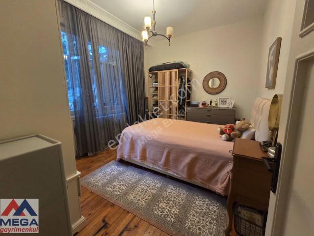 Moda Dr.esat Işık Caddesinde 3+1 Kısa Süreliğine Kiralık Daire