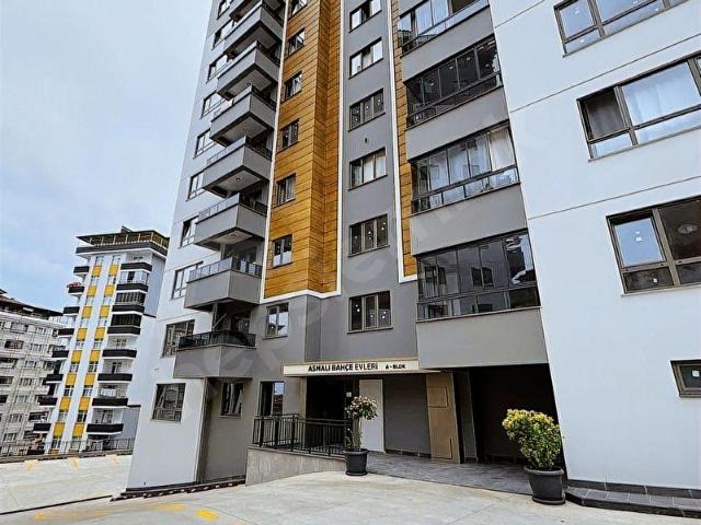 MODA EMLAKTAN ASMALI BAHÇE SİTEDE SIFIR 3+1 SATILIK DAİRELER