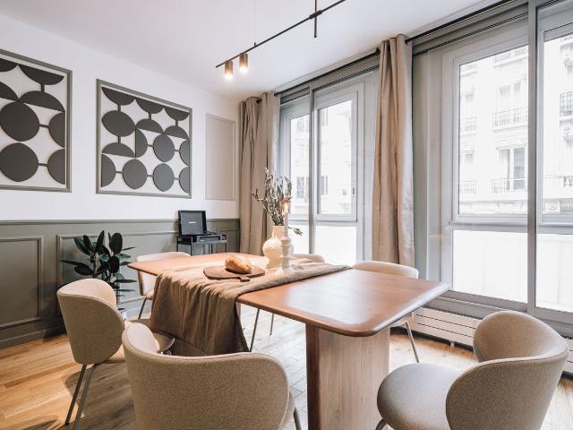 Moda 3 rooms at Trocadero, Paris Amsterdam Apartments for Rent