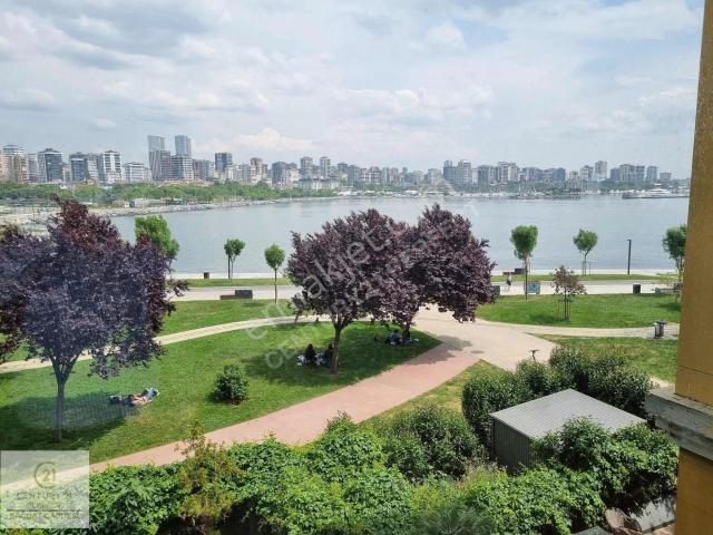 Moda'da Muhteşem Deniz Ve Park Manzaralı Satılık Daire