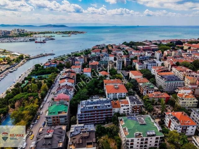 Modada Yoğurtçu Parkı Karşısı | Yeni Binada 2+1