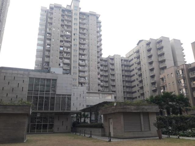 Model Town 3 BHK Apartment For Sale New Delhi