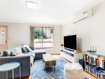 MODEN 3 BEDROOM TOWNHOUSE