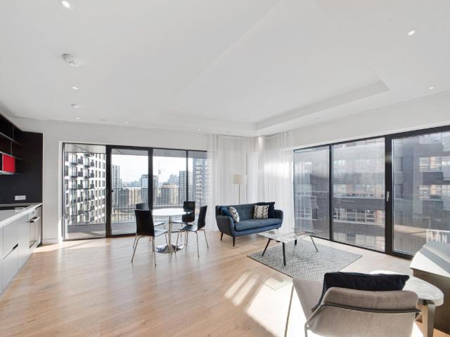 Modena House, London City Island, London E14, 2 bed flat to rent, £3,000 pcm | PrimeLocation