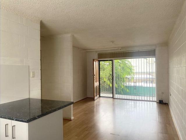 Moder Unit in great Location
