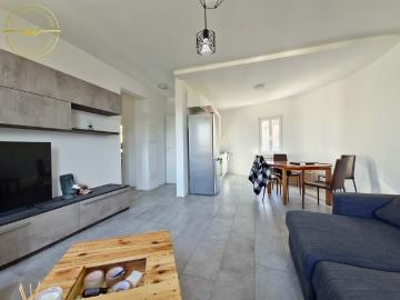 MODERN 3.5 ROOM APARTMENT IN MORBIO INFERIORE