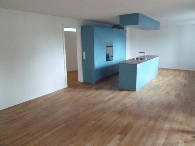 Modern 3.5 room apartment in Ostermundigen with large balcony