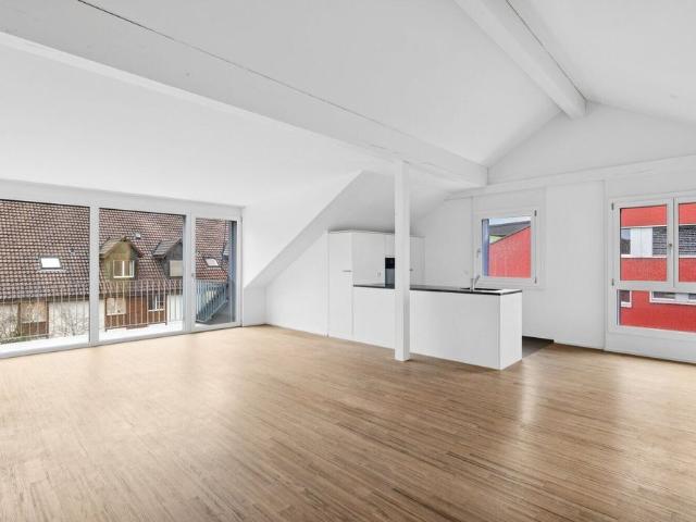 Modern 3.5 room attic apartment with charm! Last chance!