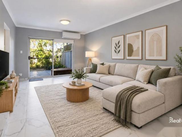 Modern 3 Bed 2 Bath Townhouse in The Heart of Blacktown