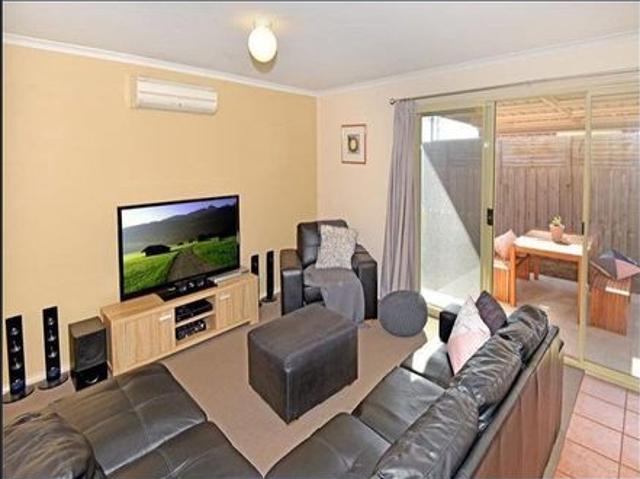 Modern 3 bed Leopold home open living, double garage, close to amenities