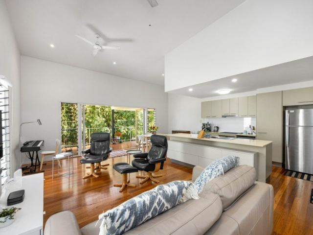 Modern 3 Bed Townhouse with Balcony in the Heart of Buderim