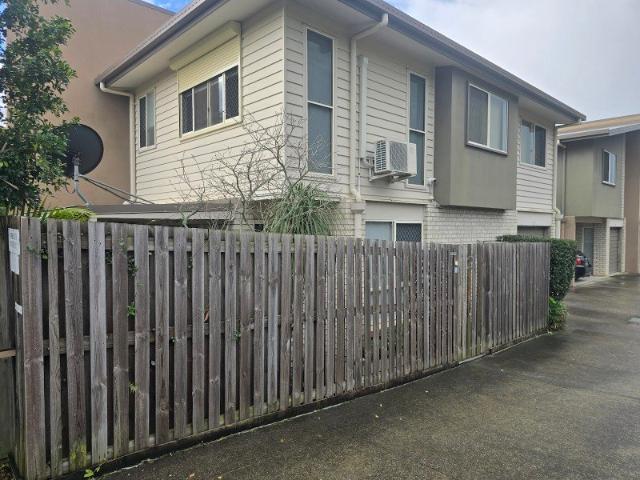 Modern 3 bed unit in historic Beenleigh
