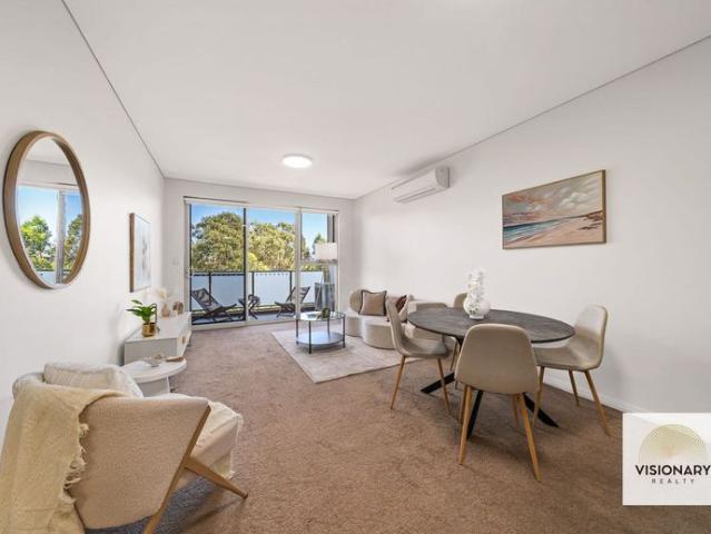 Modern 3 Bedroom Apartment w 2 carapaces in the Heart of Rouse Hill – Freshly Painted
