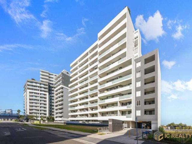 Modern 3 Bedroom Apartment | Walk to Station | Panoramic Views & Strong Investment Appeal