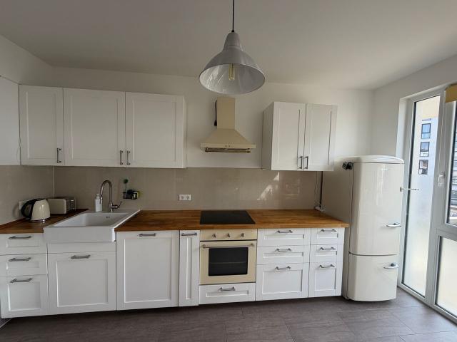 Modern 3 bedroom apartment with a sunny balcony – quiet & centrally located in Leipzig's Zentrum Süd district, Leipzig Amsterdam Apartments for Rent