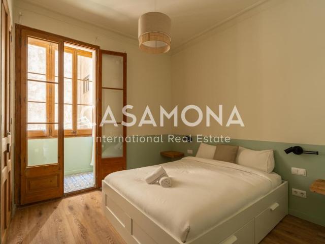 Modern 3 Bedroom Apartment with Balconies in Gracia