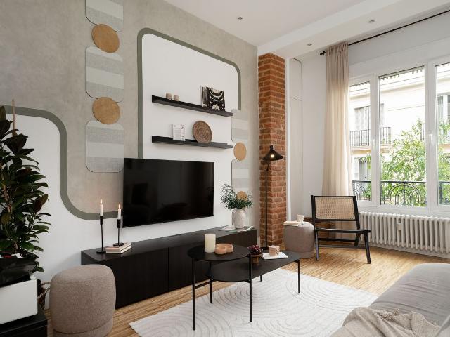 Modern 3 Bedroom Apartment with Ducted Air Conditioning on Rafael Calvo Street, Madrid Amsterdam Apartments for Rent