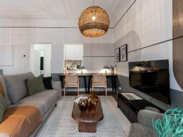 Modern 3 Bedroom Apartment with Designer Finishes on Caños del Peral Street, Madrid Amsterdam Apartments for Rent