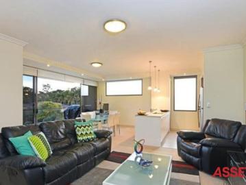 Modern 3 Bedroom Apartment with lift access Offering Comfort and Convenience