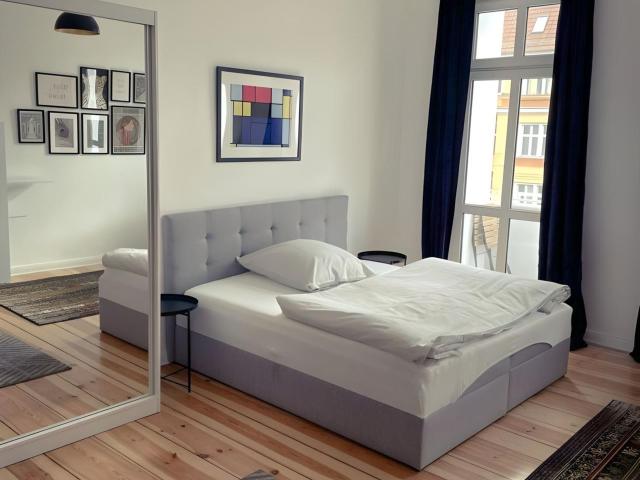 Modern 3 bedroom apartment close to Schönhauser Allee