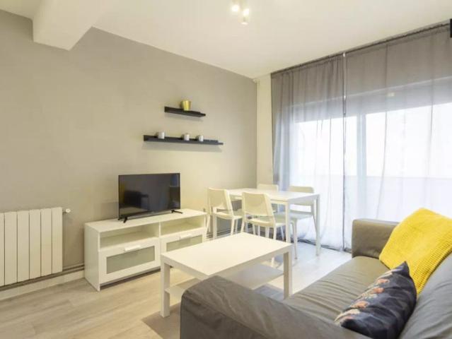 Modern 3 bedroom apartment for rent near Casa de Campo in Aluche