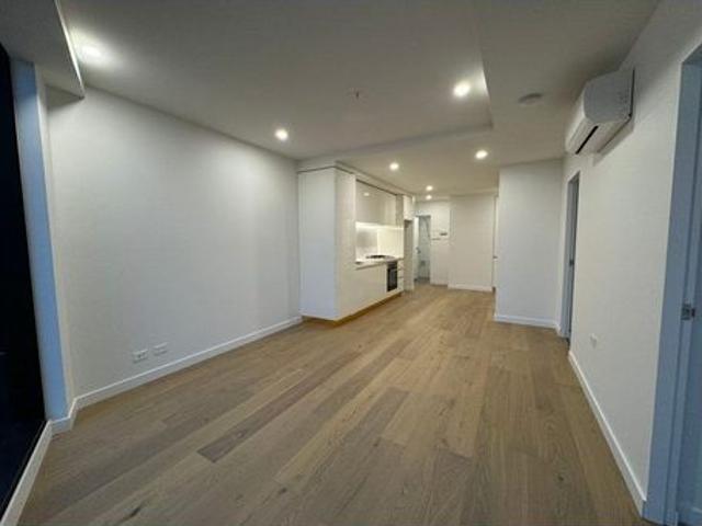 Modern 3 Bedroom Apartment in the Heart of Box Hill